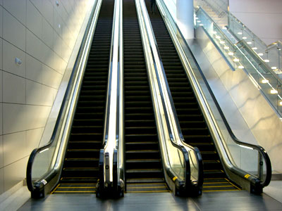 Bakı Metropoliteninin yeni stansiyalarında eskalatorların sayı artacaq və liftlər quraşdırılacaq
