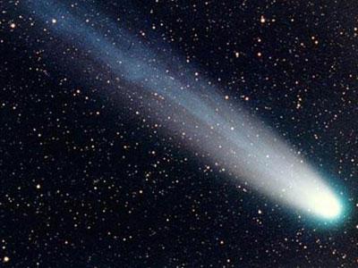 XXI əsrin ən nəhəng kometi Günəşə yaxınlaşır