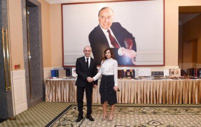 Mehriban Əliyeva: “İnsanları eşitməyə və onların yanında olmağa çalışırıq” [Foto]